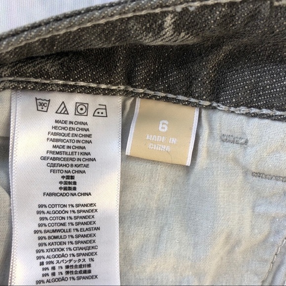 𝅺MICHAEL Kors Grey Denim Jeans. - Picture 7 of 8